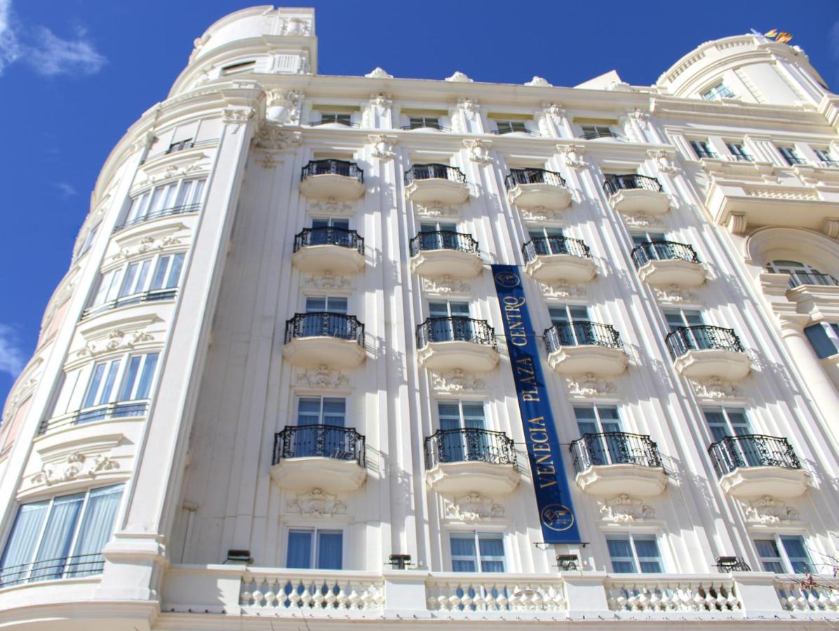 โอสตัล เบเนเซีย Hotel บาเลนเซีย ภายนอก รูปภาพ